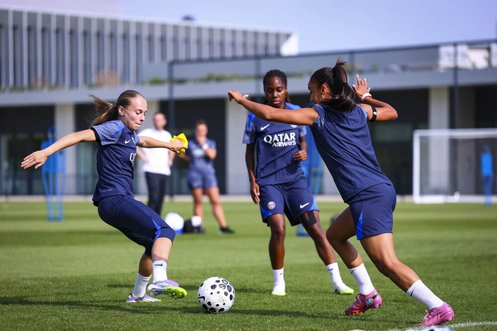 Ejercicio técnico del programa femenino del PSG Academy