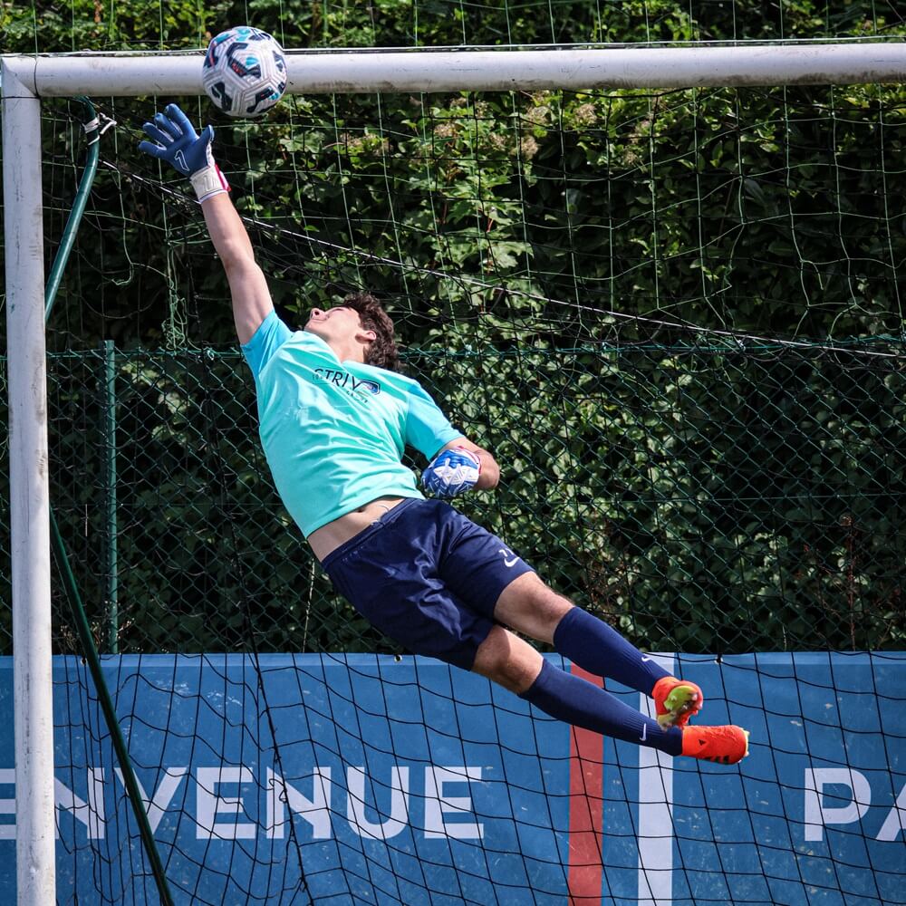 Entrenamiento específico de portero en el PSG Academy Pro Évian